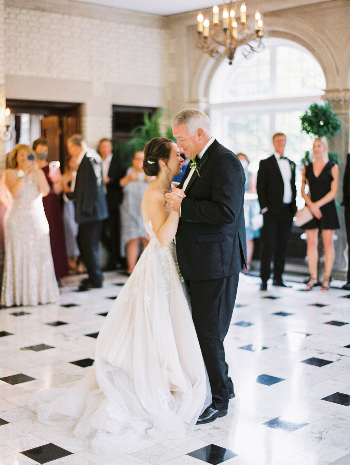 Sharin Shank Photography Fine Art Wedding Engagement Photographer Indiana Destination Light Airy Clasic Timeless Joyful Elopements Elopement Weddings SSP17