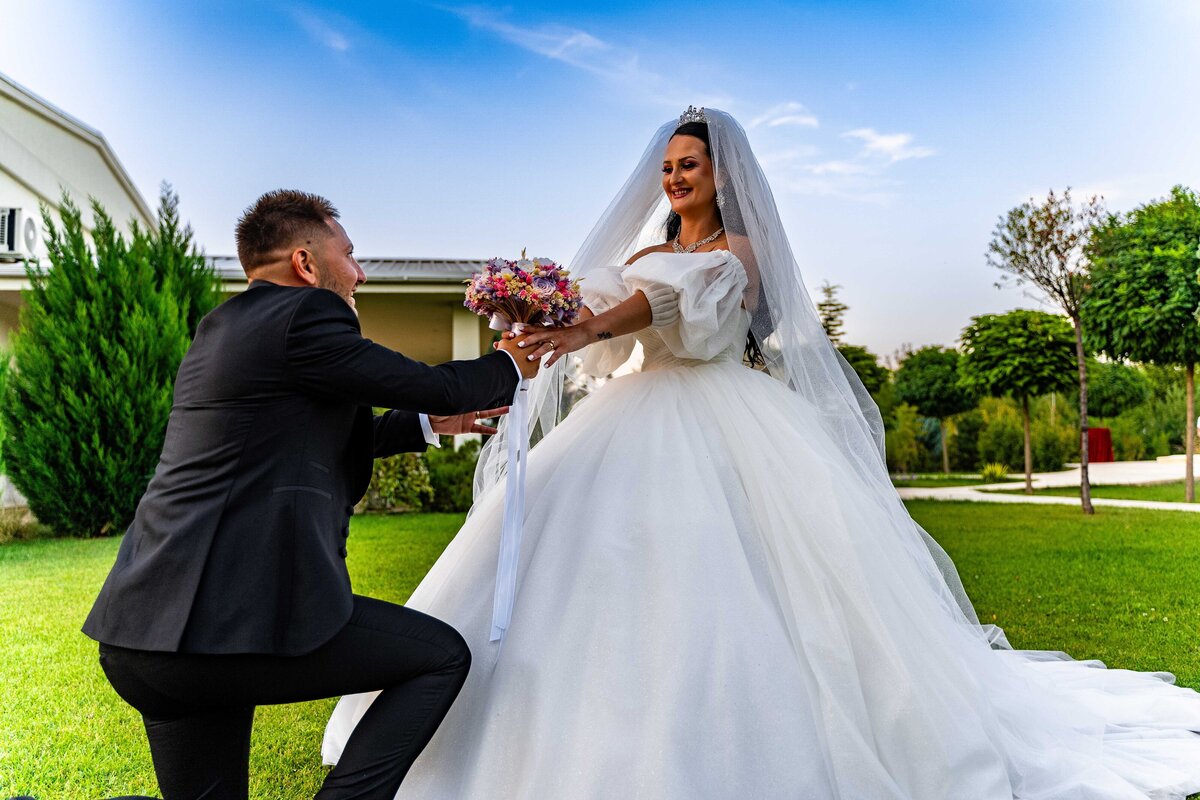 Ședință foto de nuntă în aer liber, Cernica