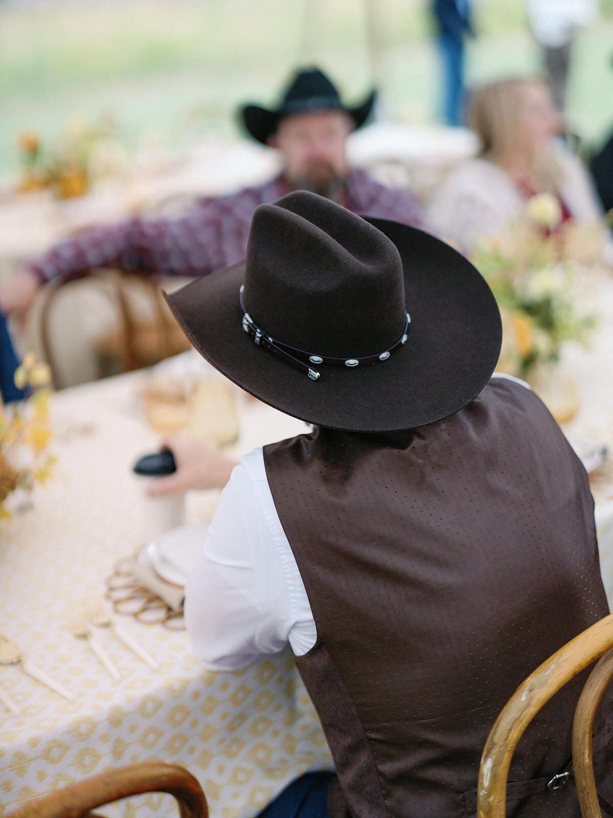 Aspen fall tented wedding at t lazy 7 ranch_RxL-106