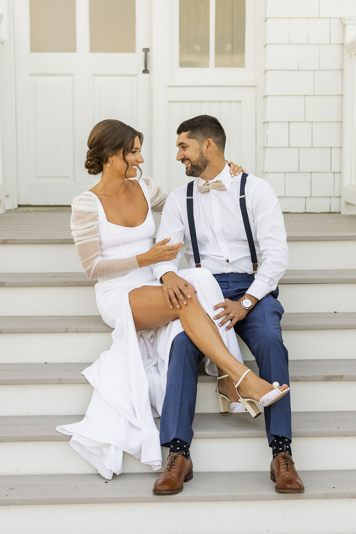 Beach Club Modern Chic Wedding with Touches of Pearl and Gold - Top East Coast Wedding Photography - Ashley Mac Photographs - New Jersey - New York - Connecticut - Rhode Island -39