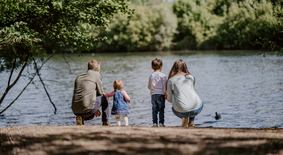 Family photographer for Dinton Pastures