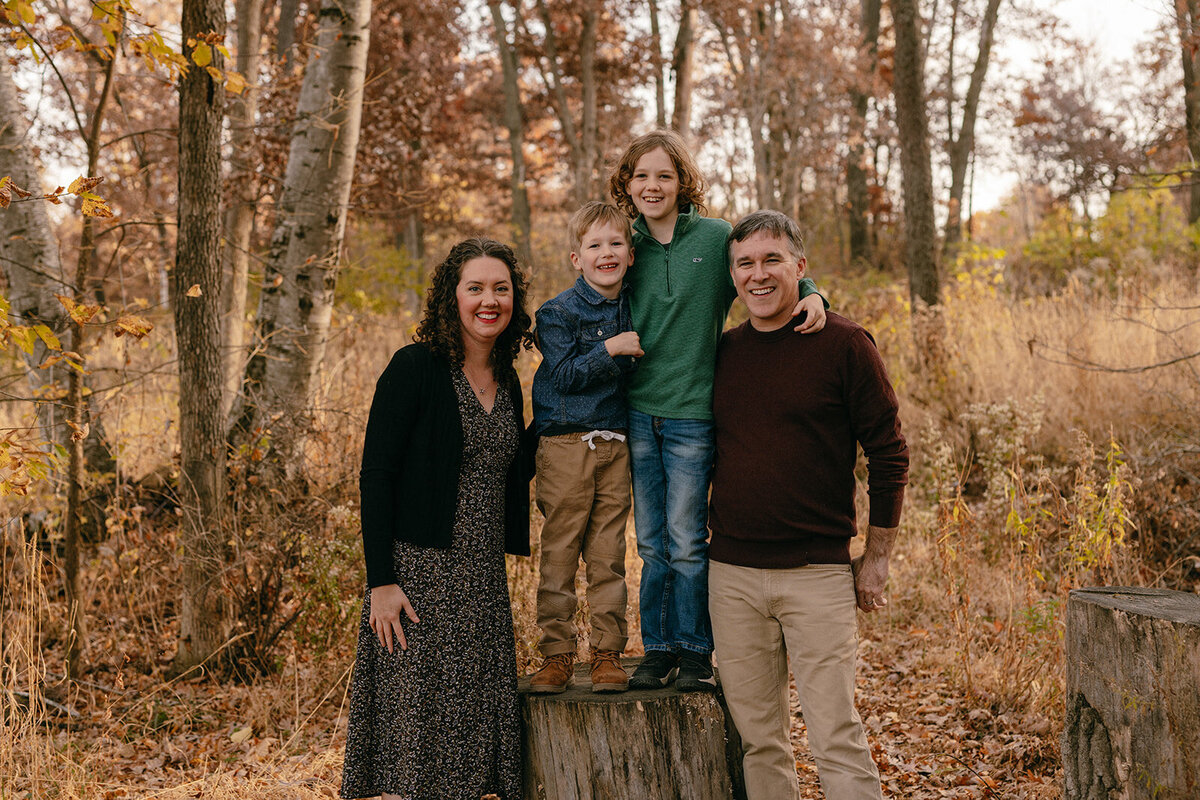 eagan lakeville burnsville minnesota fall family portraits photographer brianna kirk photography19