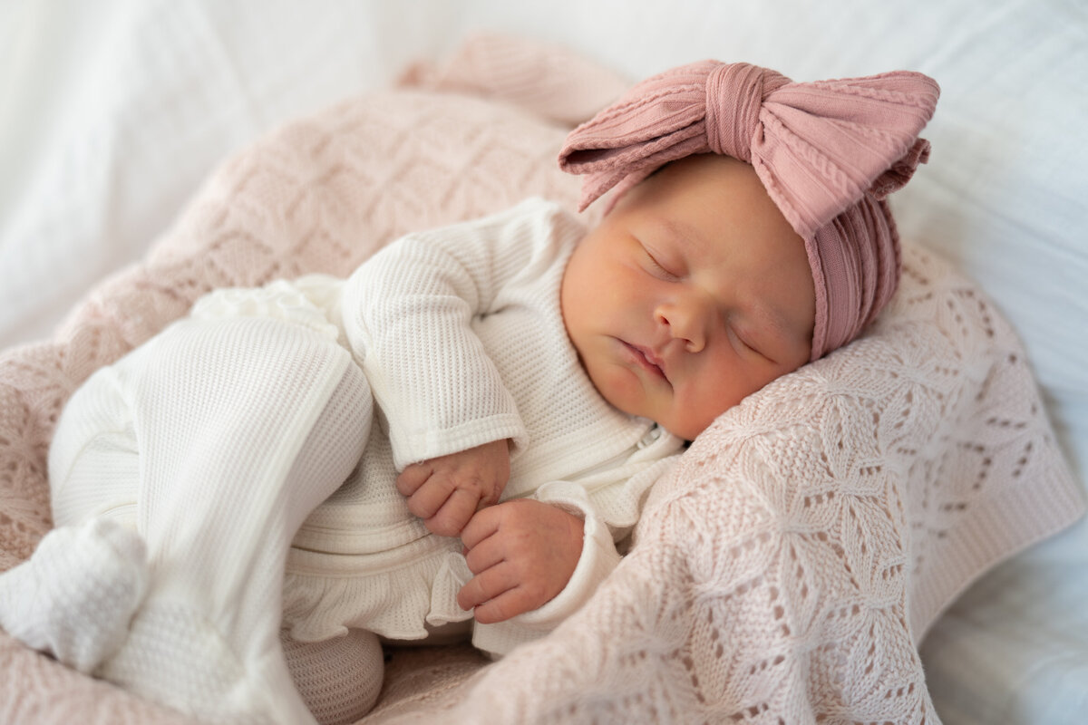 Malenke Family and Newborn Gallery 2025 November-16