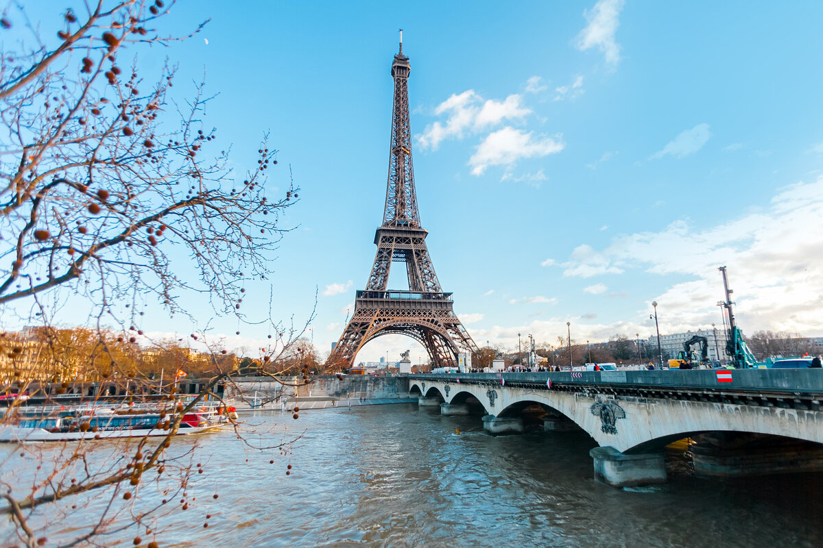 012-013-KBP-Eiffel-Tower-Seine-River