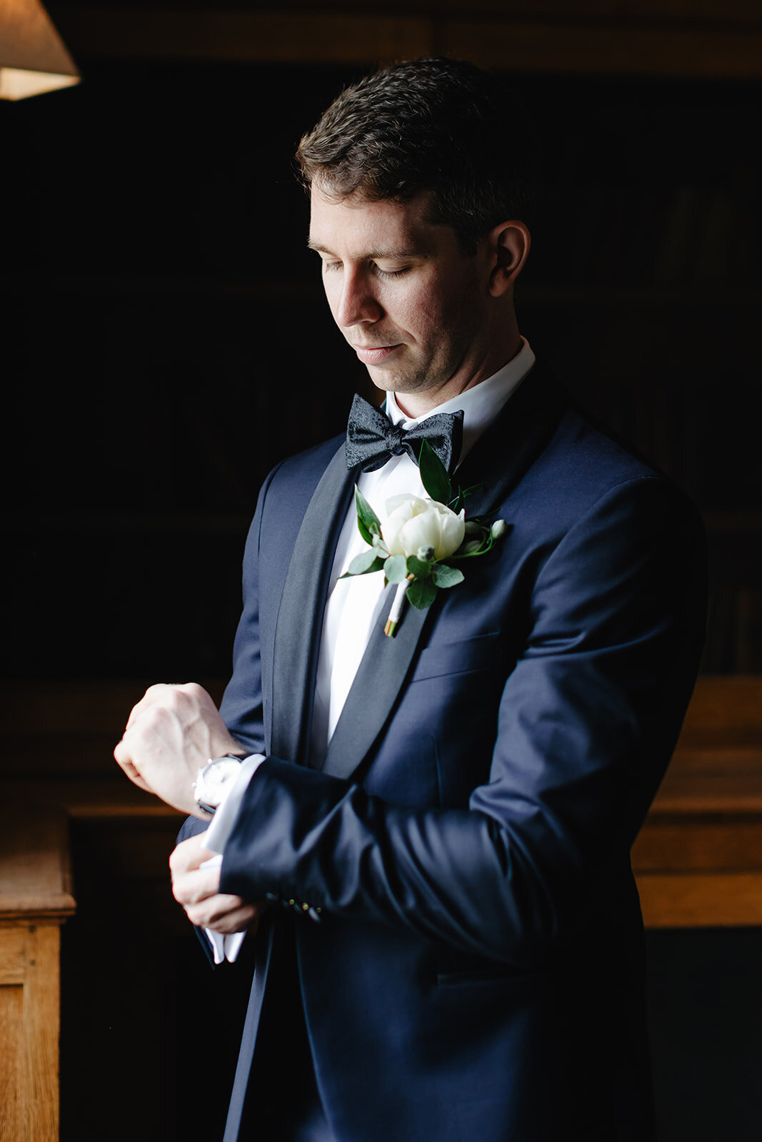 MorganeBallPhotography-Wedding-IlonaAndrew-Part01-02-GettingReadyAndrew-104-3902