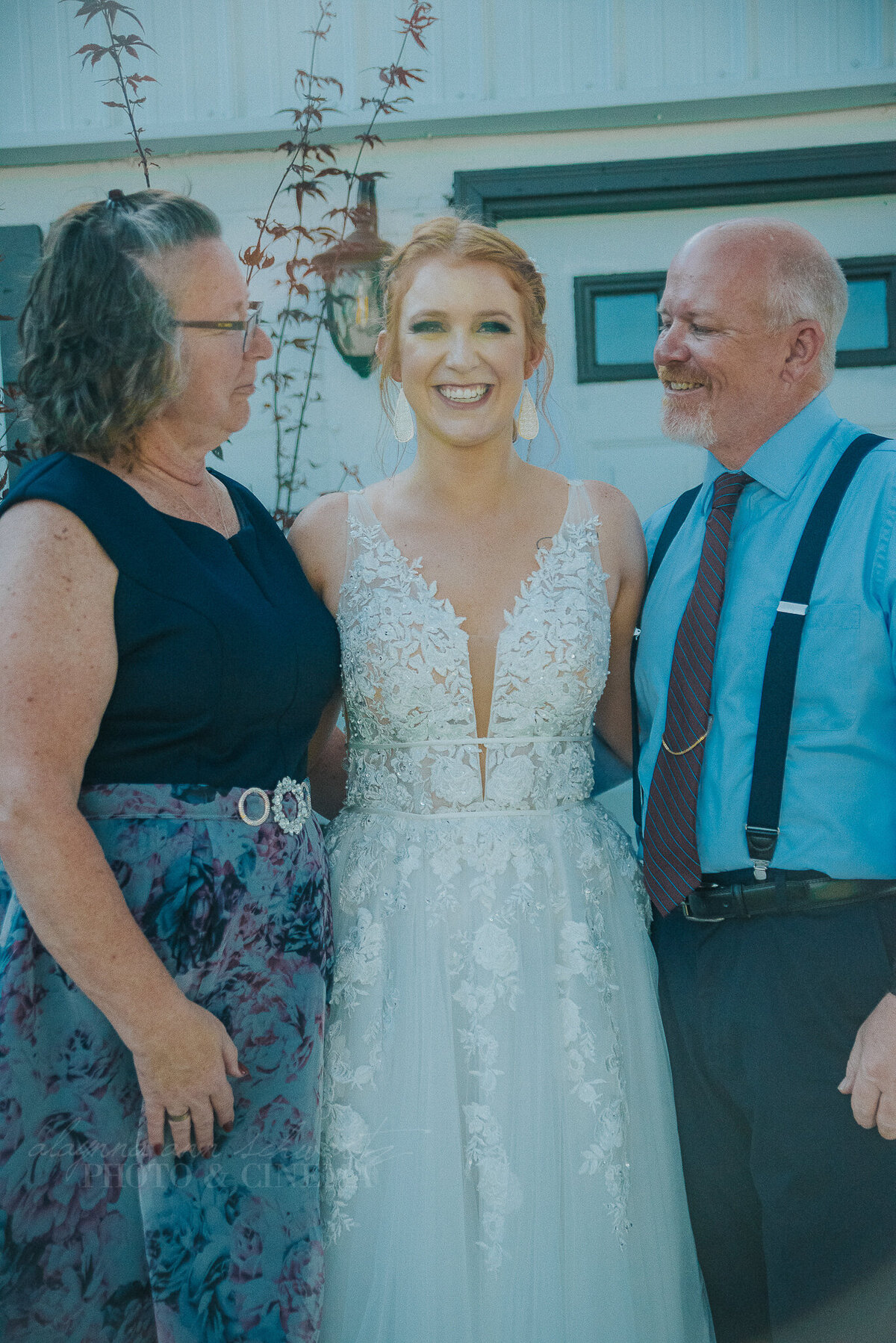 family formals _ alaynna ann schwartz _ harpors vinyard _ iowa photographer _ playlife photography_0192