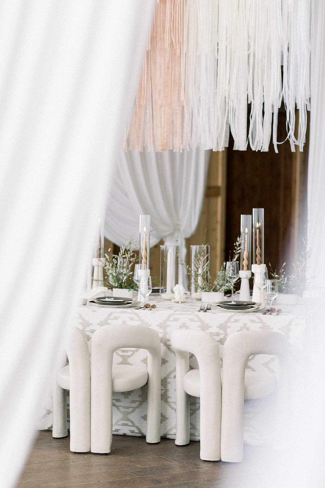 Devils_Thumb_Winter_Wedding_Editorial_by_Diana_Coulter_Submission-28