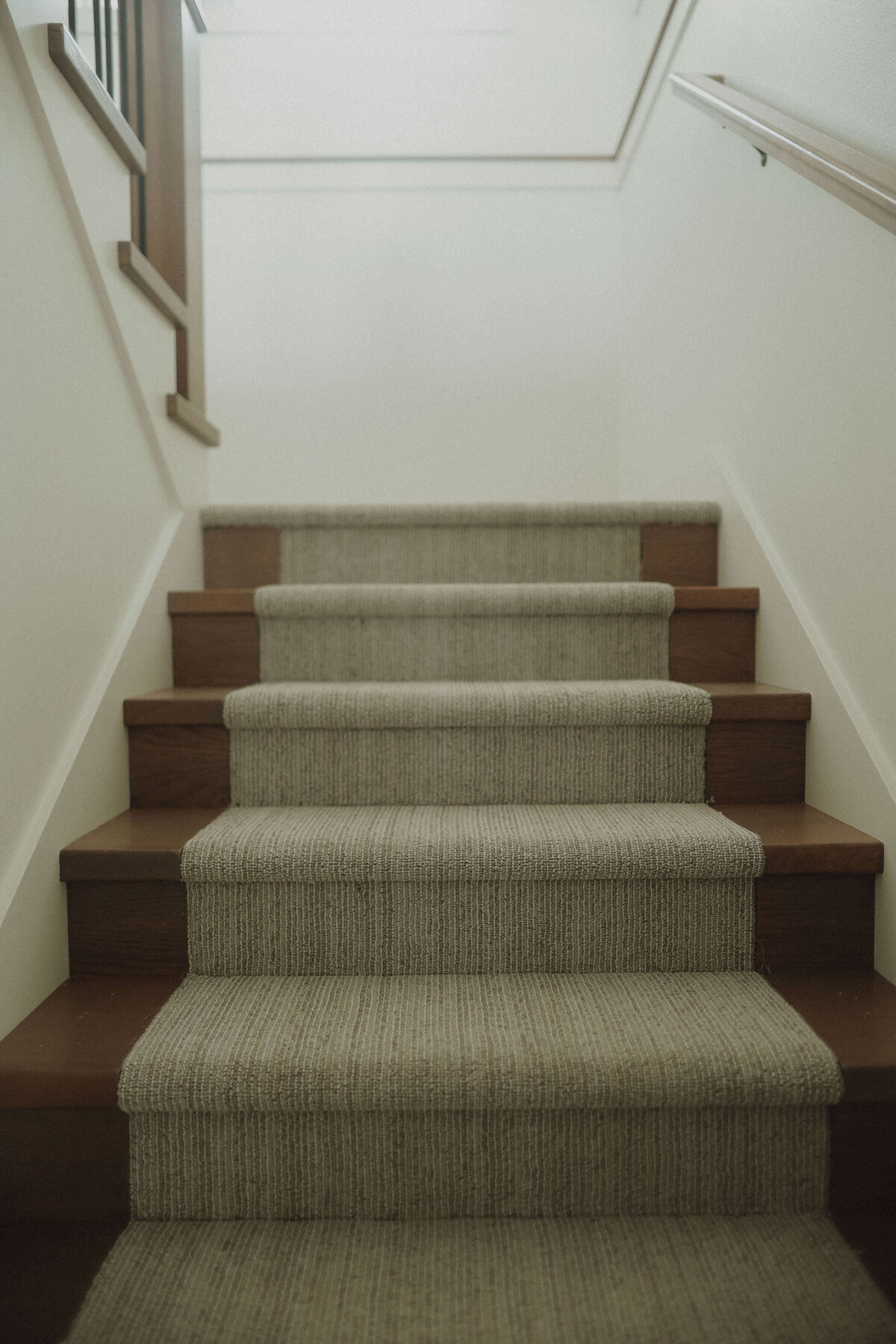 3029-Stairs-Grimes-Central-Iowa-Custom-Home-JRL-Builders-3F1A4598