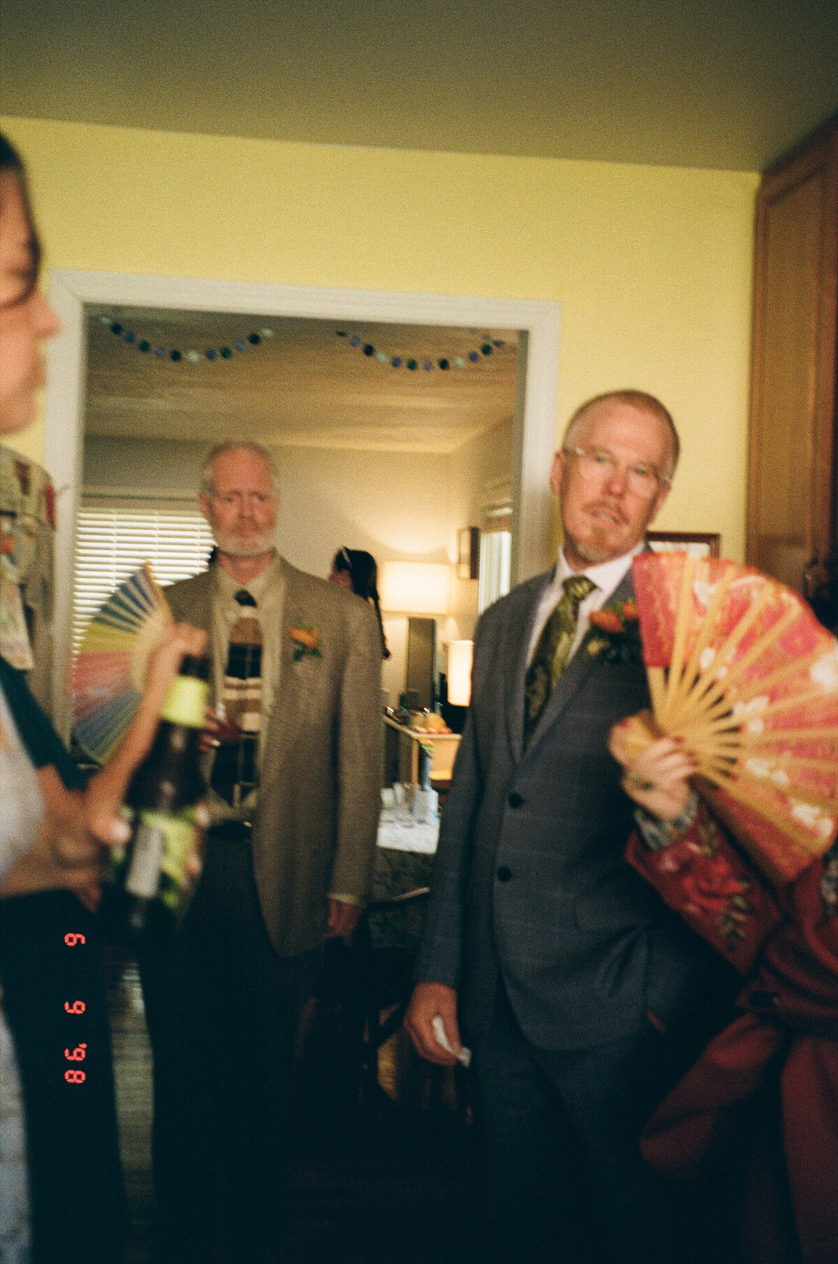 intimate-backyard-wedding-columbia-missouri00004