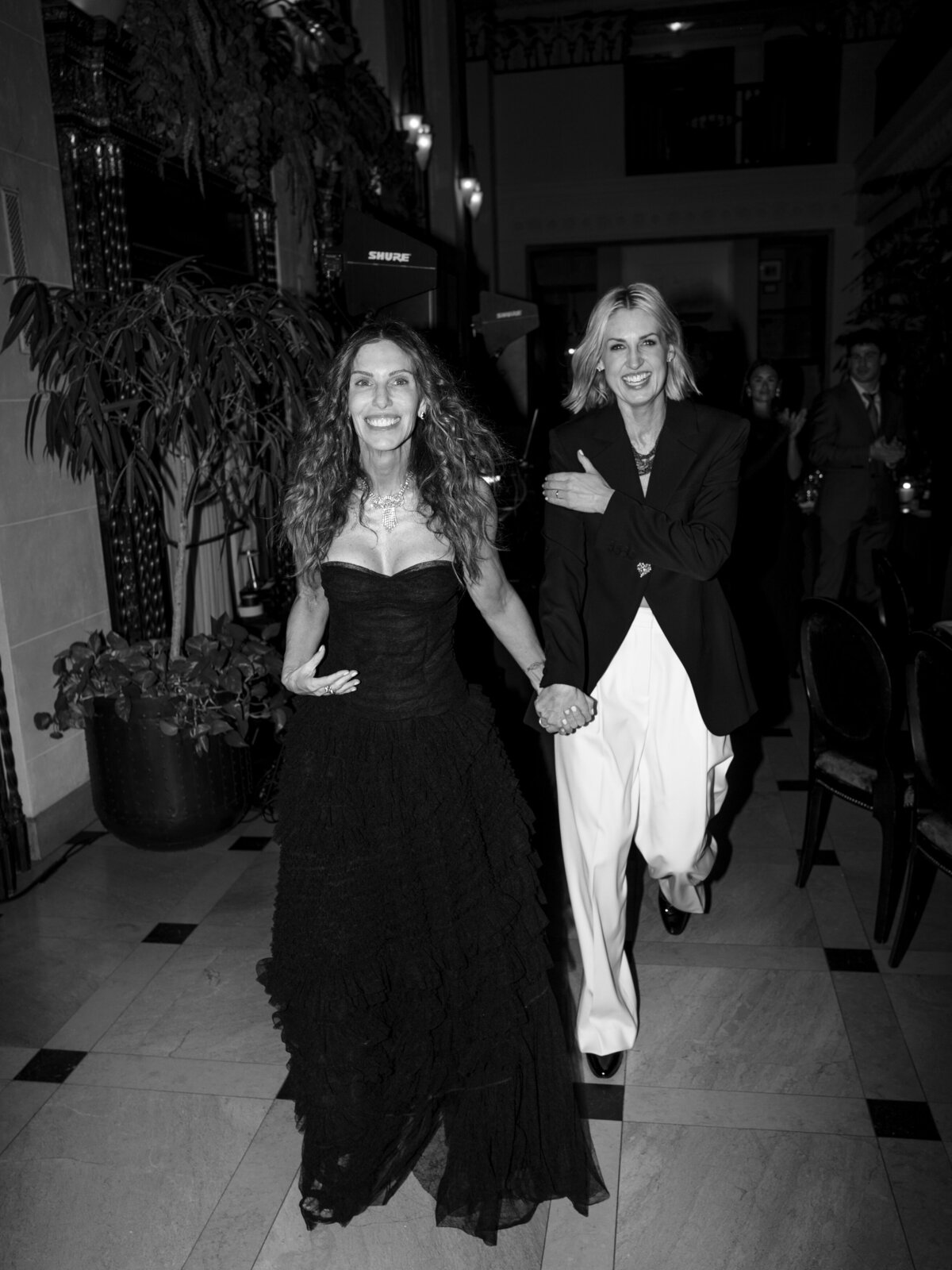 Brady Bates - Hotel Per La-38