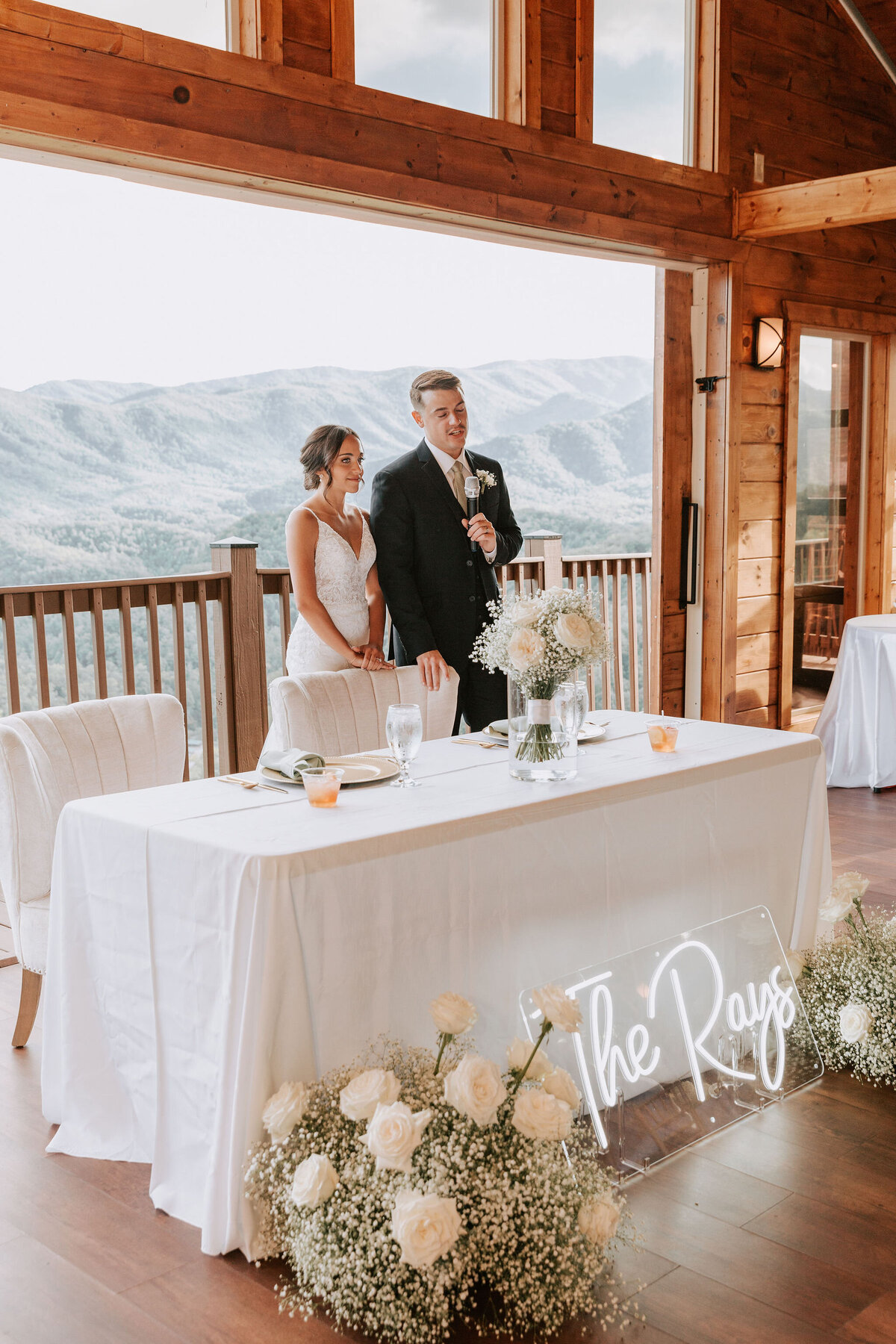 destination-wedding-venues-mountains-tn-gatlinburg