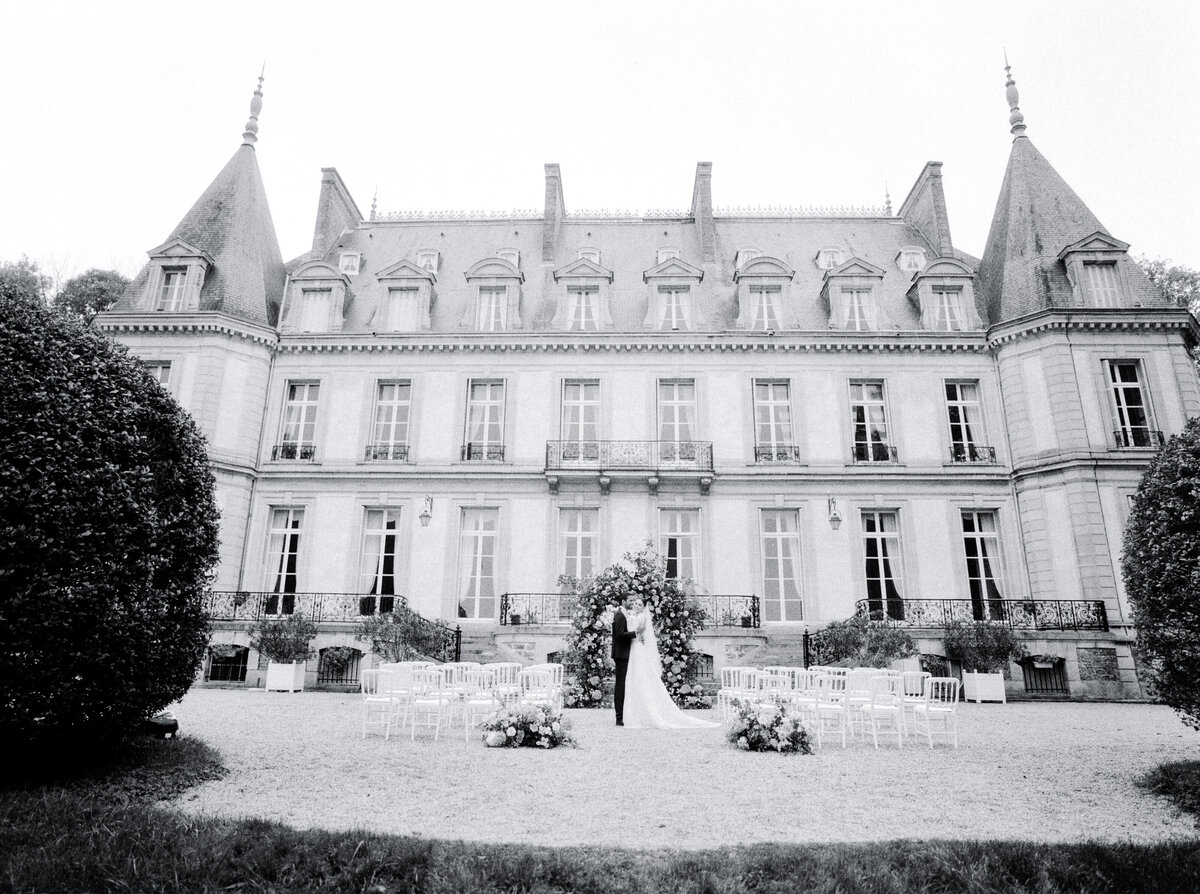 Wedding at Château de Santeny photographed by Lake Como Wedding photographer