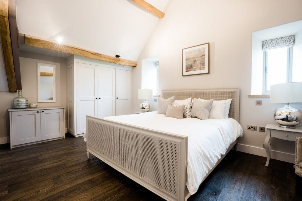 caswell-house-bedroom-dark-wood-floor