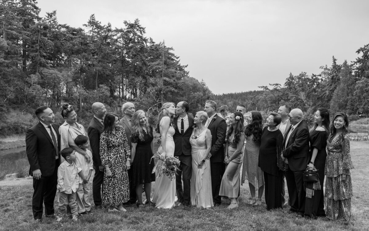 jennifer-moreno-documentary-photography-wedding-family-portraits-Captain-Whidbey-washington