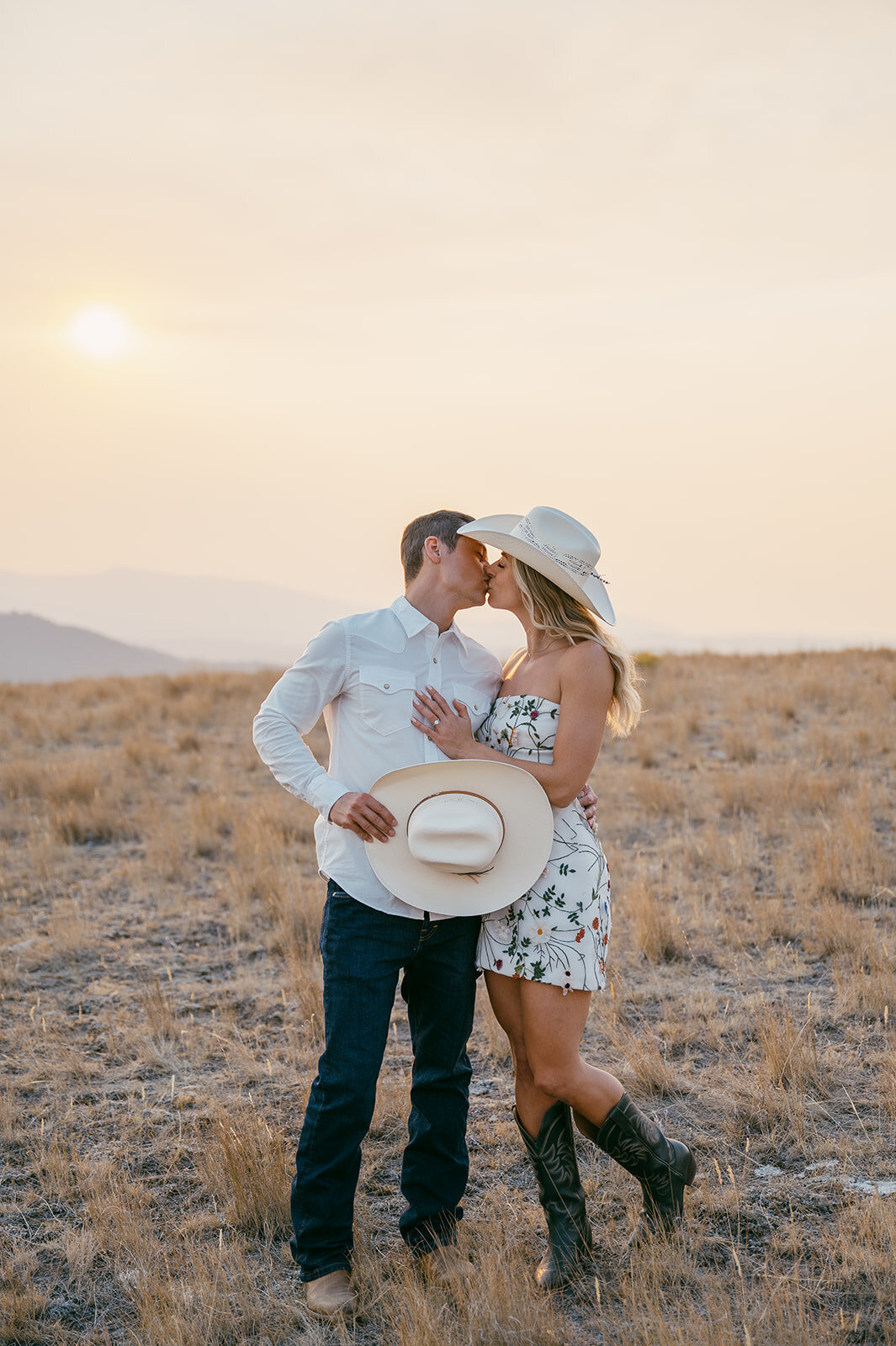 presley-gray-photo-rustic-western-montana-wedding-2293
