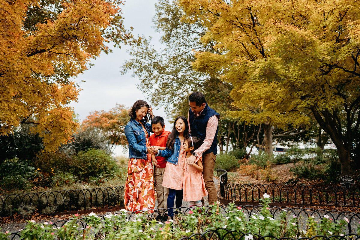 alexandria-va-old-town-waterfront-fall-family-session-001