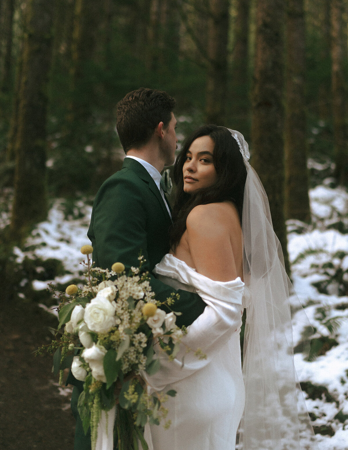 bc-vancouver-island-elopement-photographer-taylor-dawning-photography-forest-winter-boho-vintage-elopement-photos-72