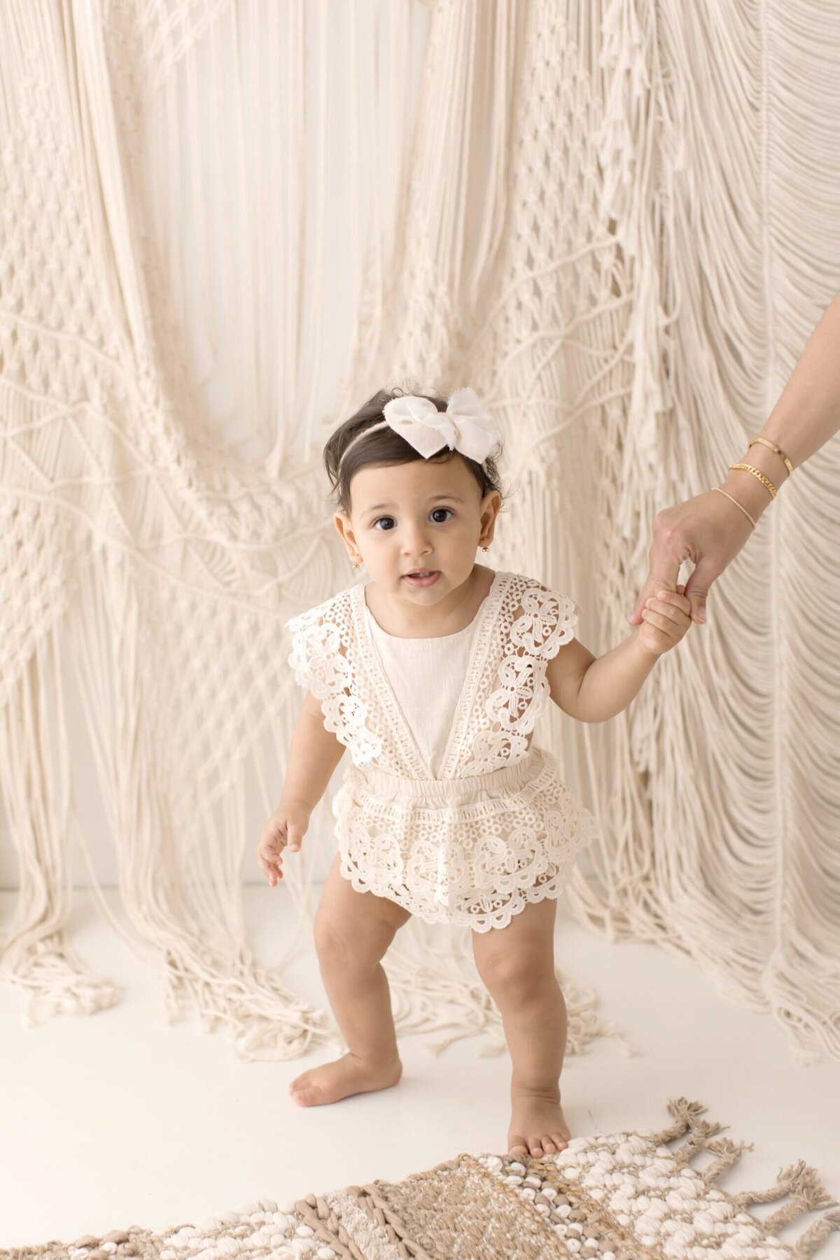 Medina Ohio studio specializes in first birthday photo sessions