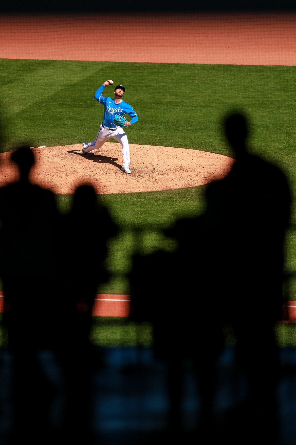 kansas-city-sports-photography-0157-baseball-player-throwing-pitch