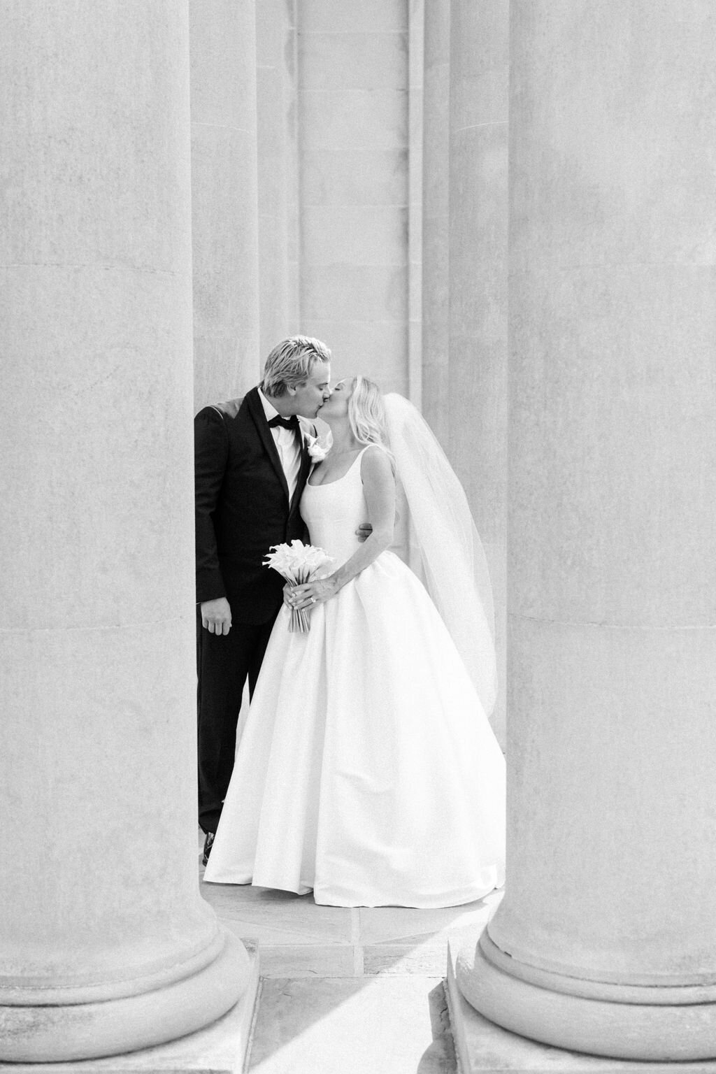 NikkiSanterre_EastCoastLuxuryWeddingPhotographer_WilmingtonWeddingSocialGracesEvents_Emma&Andy-128