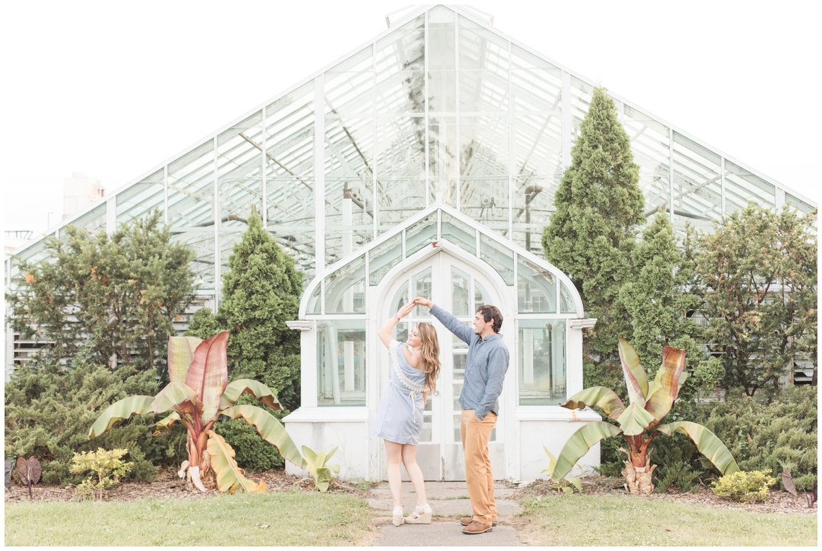 Light-and-Airy-Ottawa-Wedding-Photographer-Experimental-Farm-Greenhouse-Engagement-session