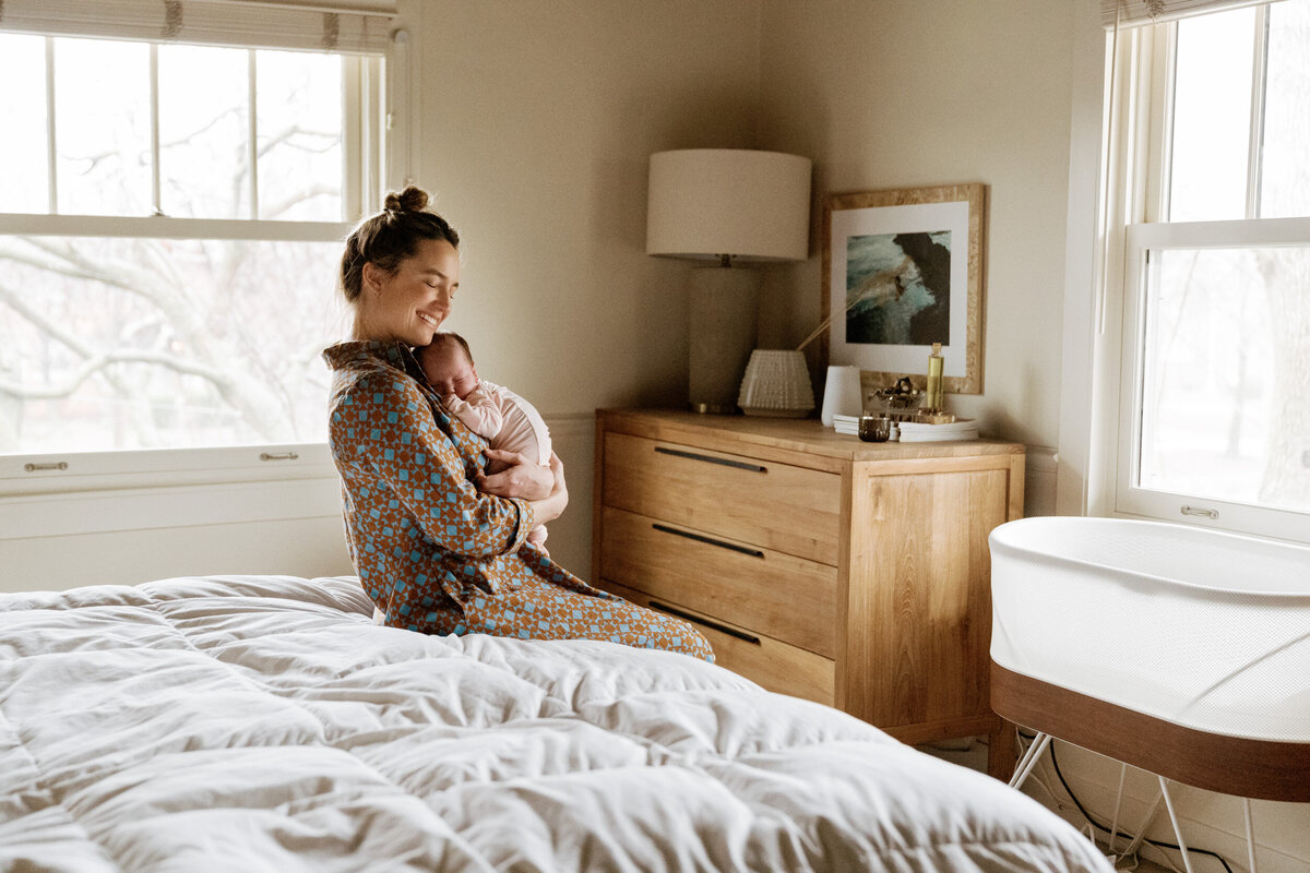 documentary-newborn-photographer-in-oak-park
