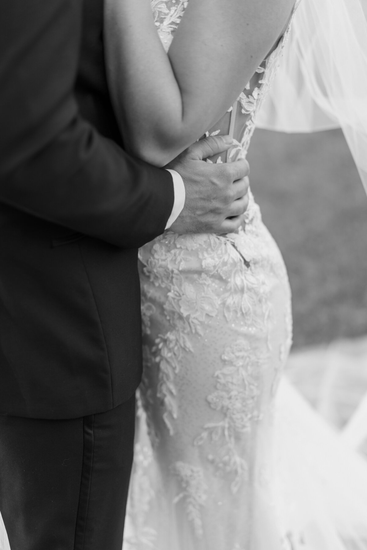 BRIDE  GROOM PORTRAITS-102