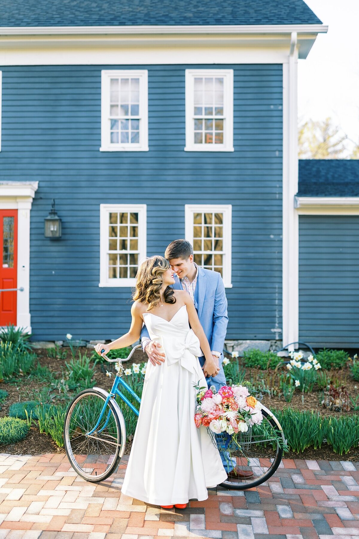 Vintage-New-England-Wedding-Inspiration-Maine-Photography_0038