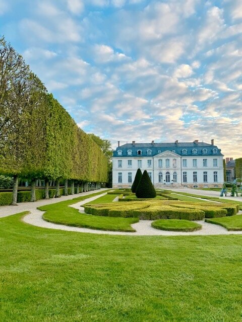 Luxury-Retreat-Chateau-France-Molly-Carr - 3