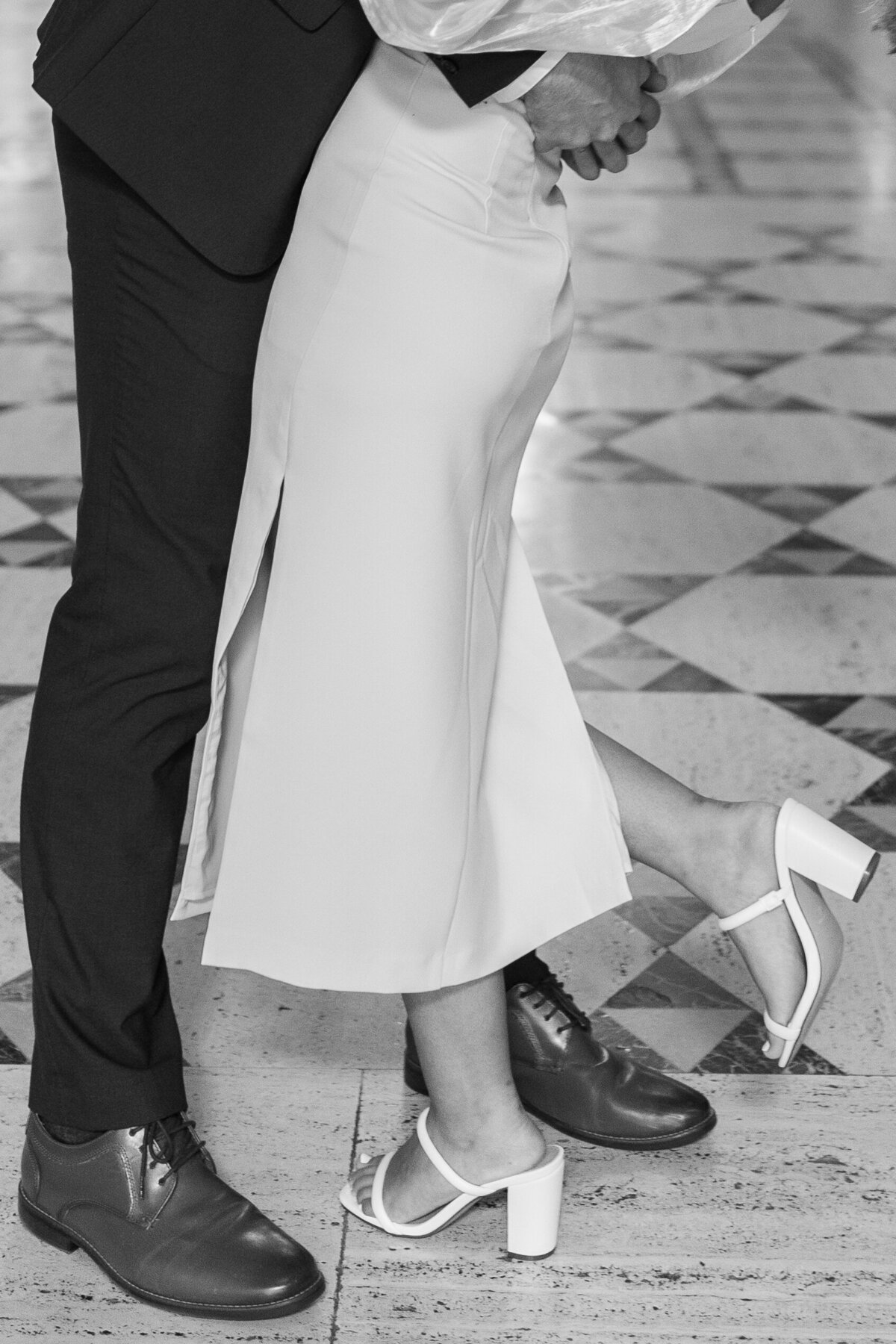 Elegant Detroit engagemnet photoshoot by Savvy Shoots Photography