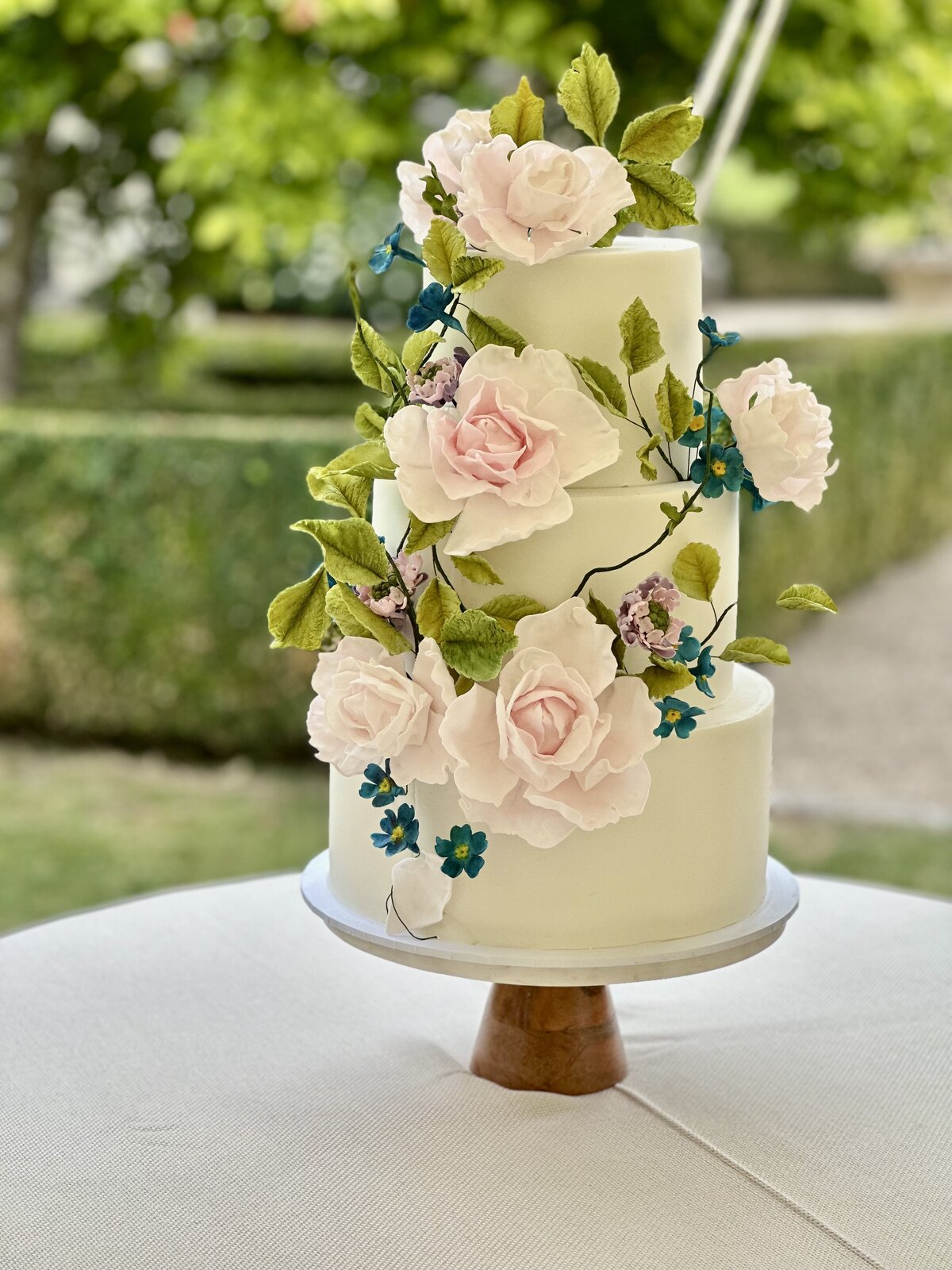 sugarfloralweddingcakebylemontreecakesuk
