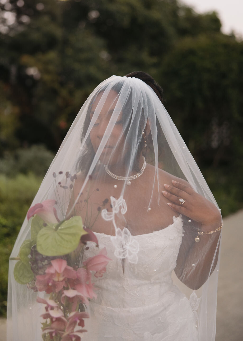 meagan-hilss-events-romantic-wedding-moment