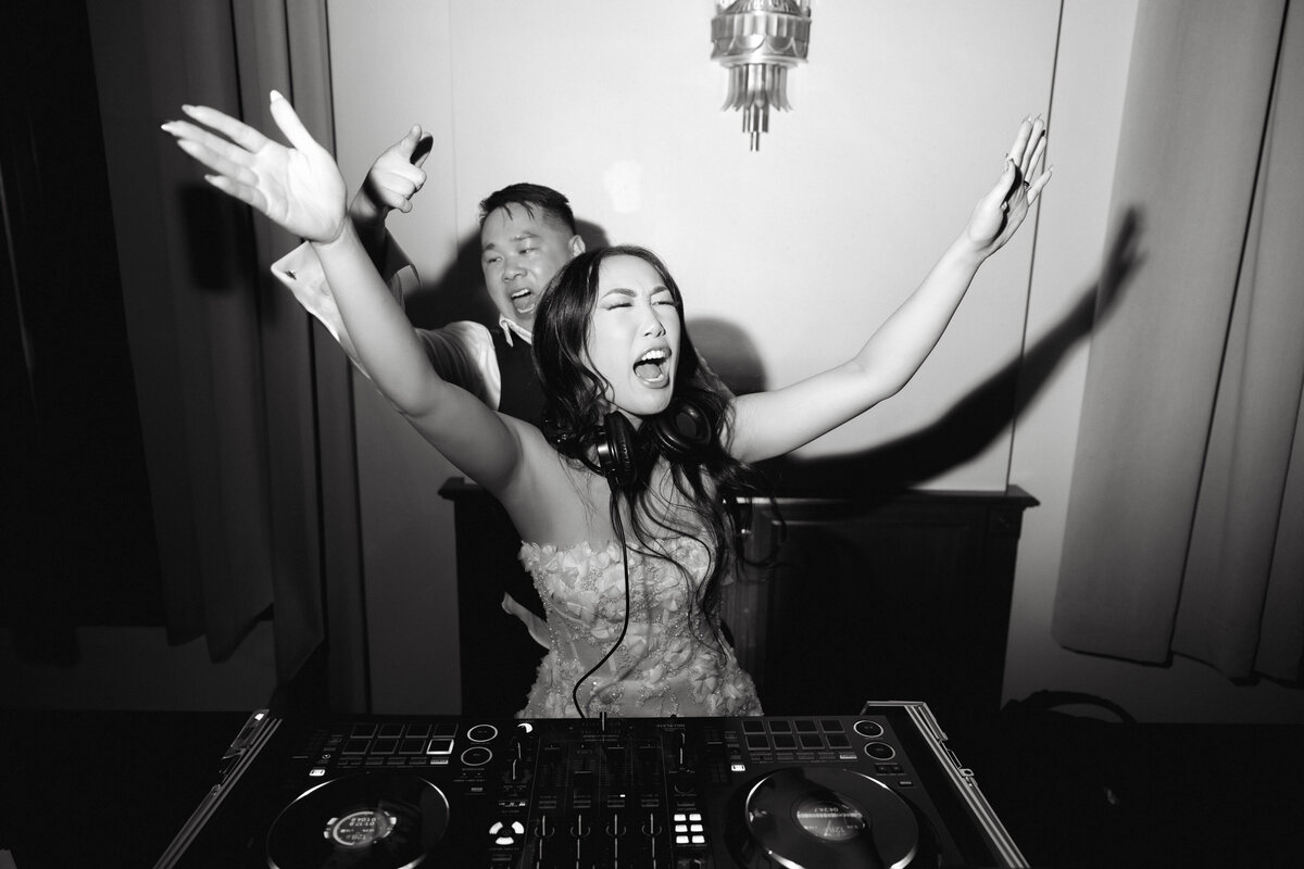 luxury wedding reception photos, luxury wedding photographer, Dallas wedding photographer