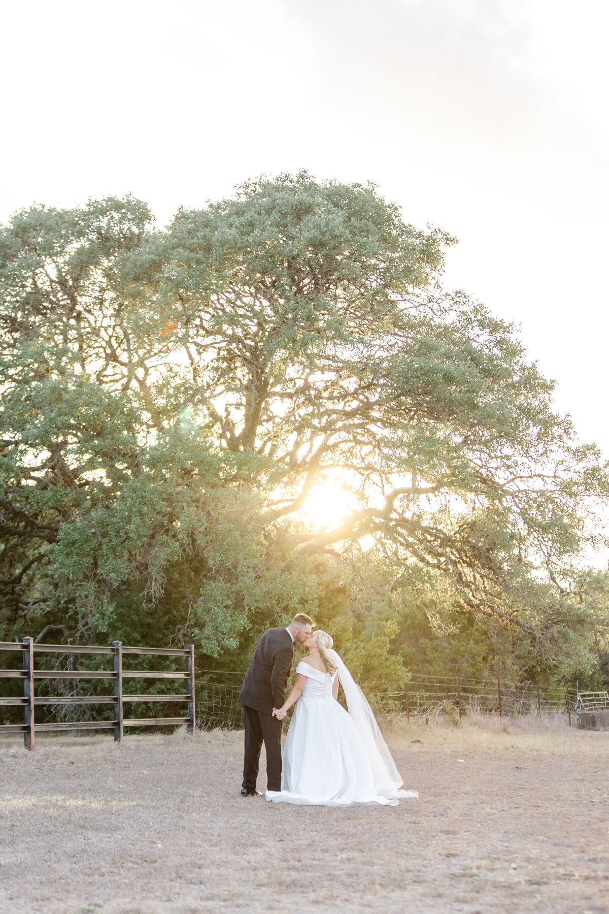 sun-set-kendall-point-san antonio-wedding-venue