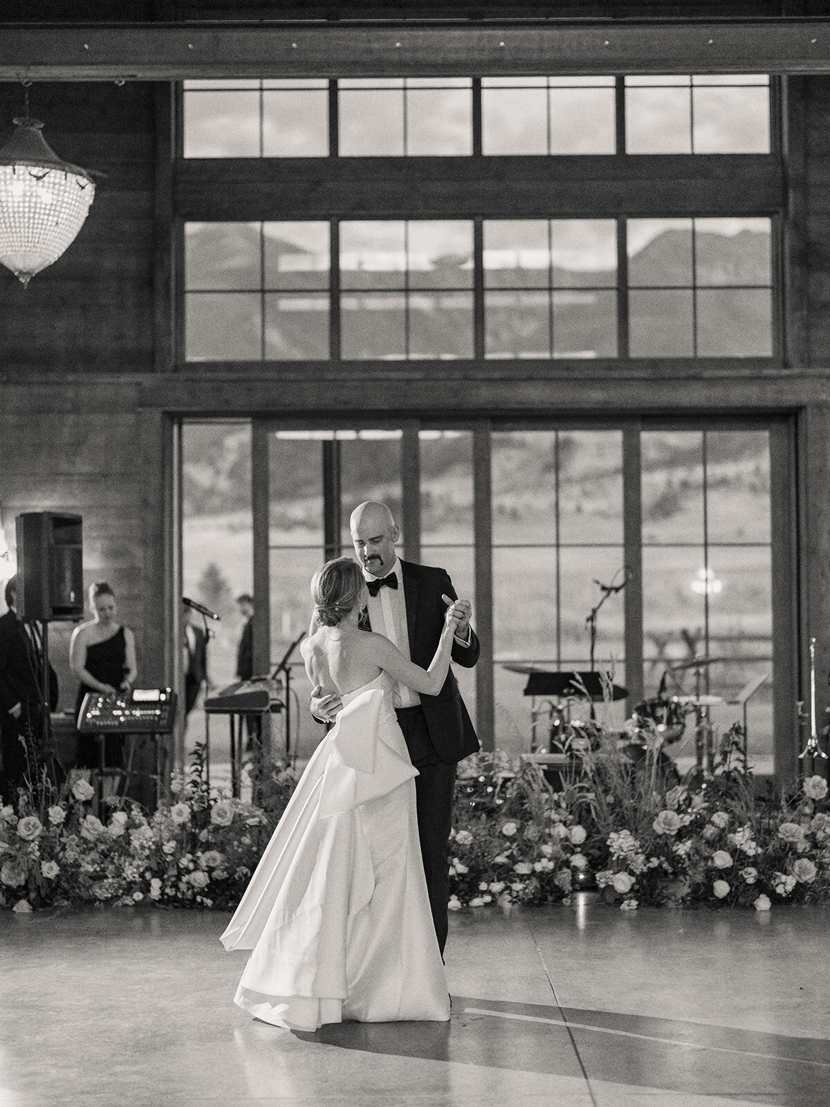 Lauren & Mac First Dances-17-2