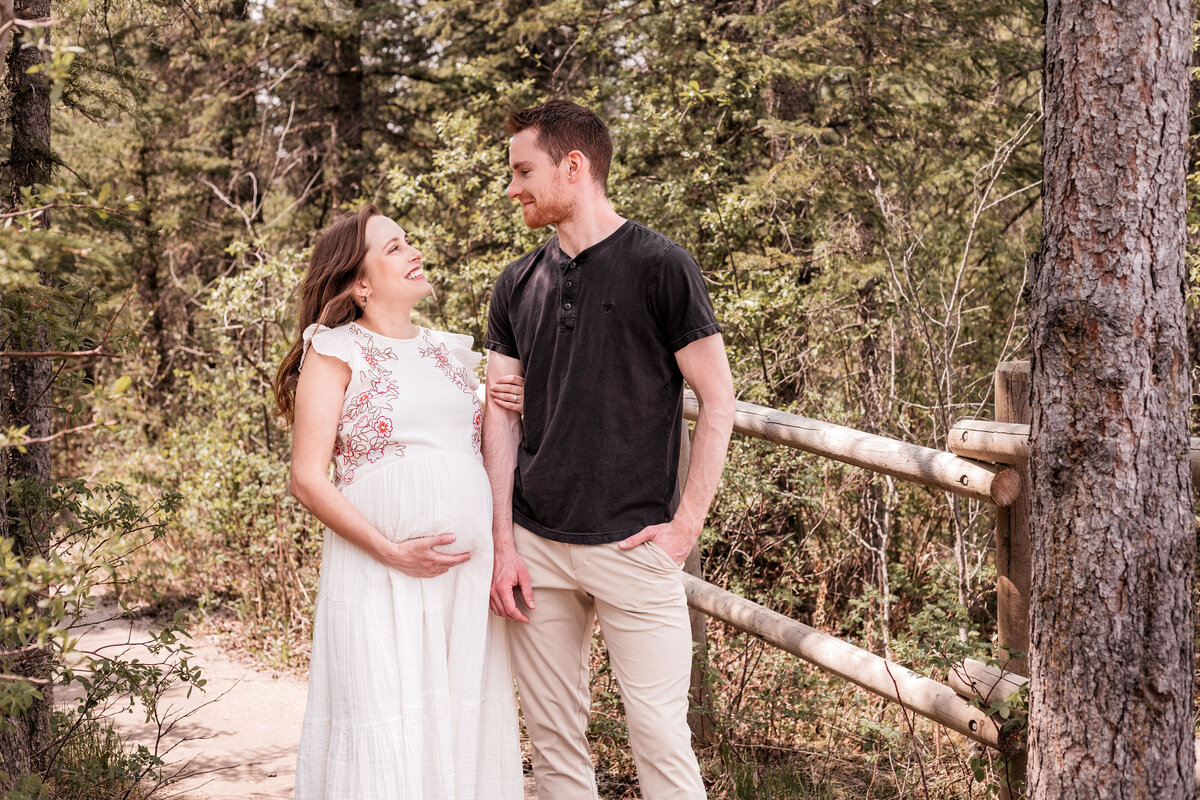 couple-maternity-portrait