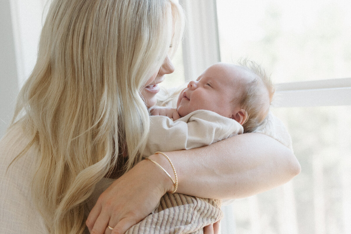 Alexandra-Hutchison-Photography-family-maternity-photographer-Based-In-Halifax-Nova-Scotia-Canada7
