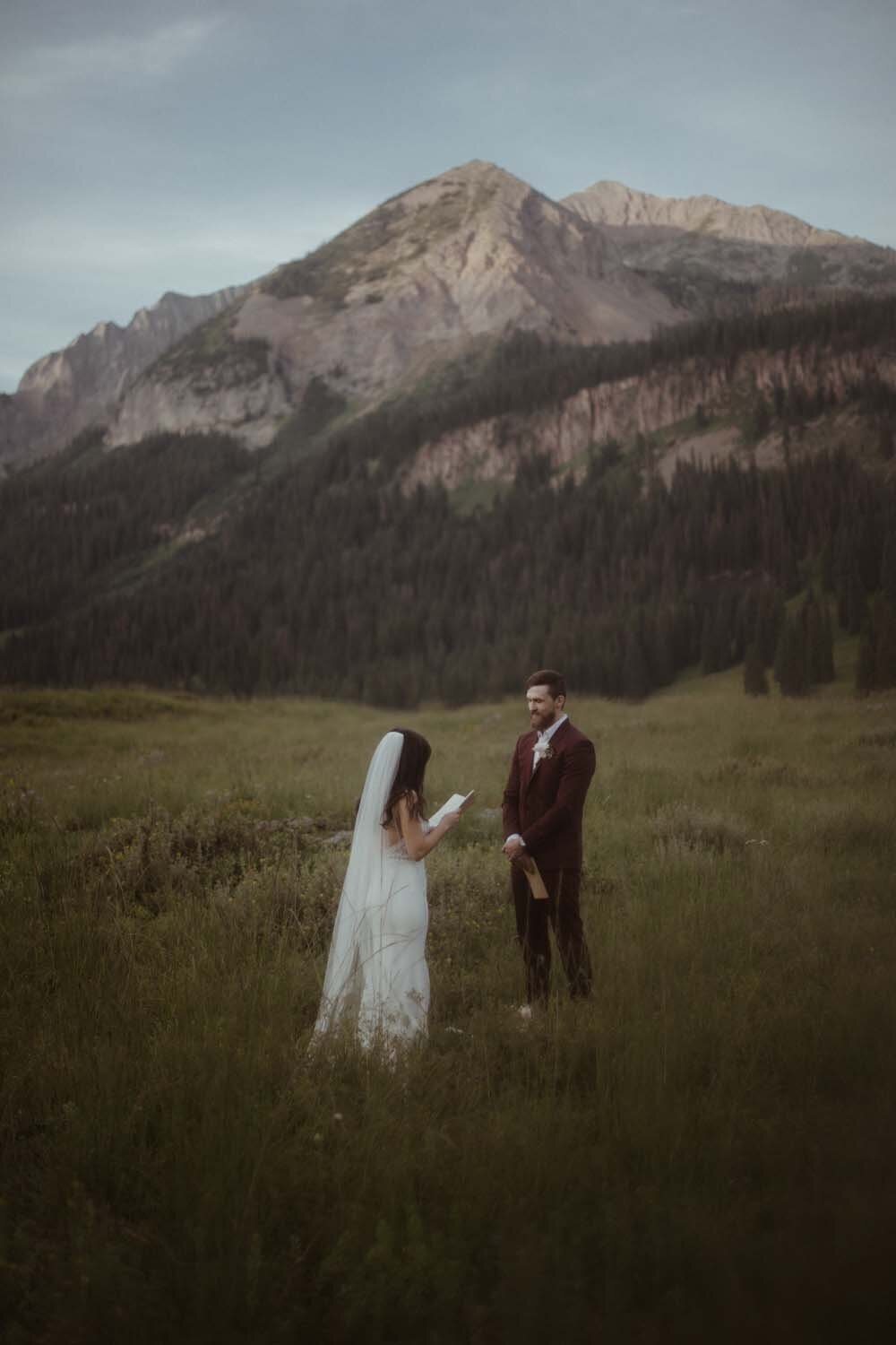 Joanne_Chris_Ceremony_KiKiCreates-26