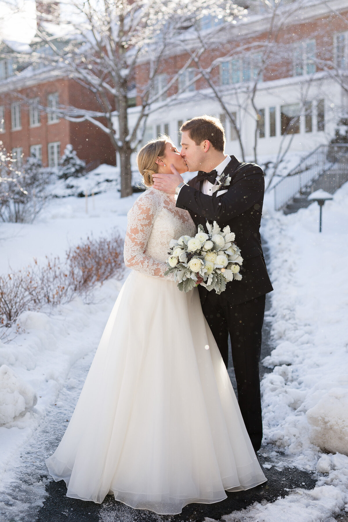 Woodstock-Inn-Vermont-Winter-Wedding-34