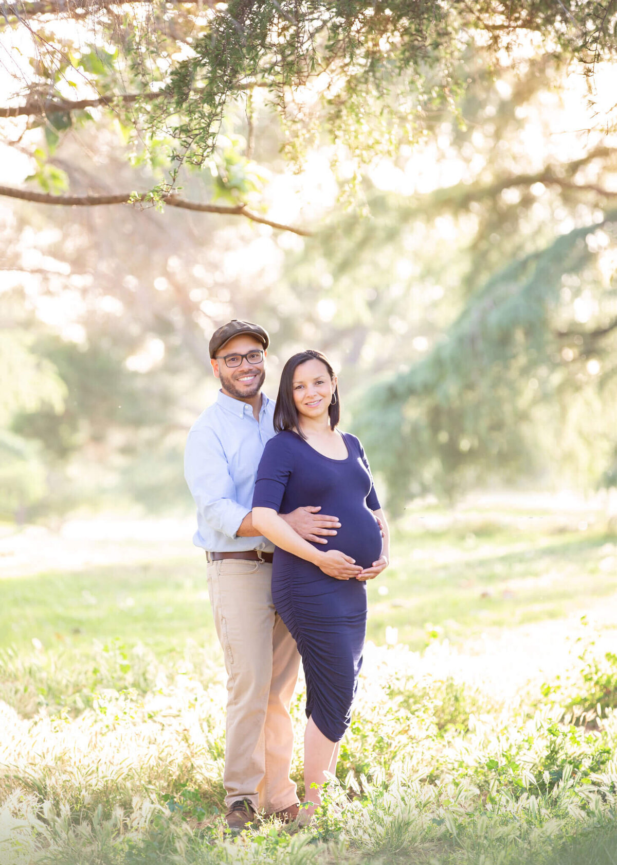 maternity family session at Lake Balboa Park by Elsie Rose Photography