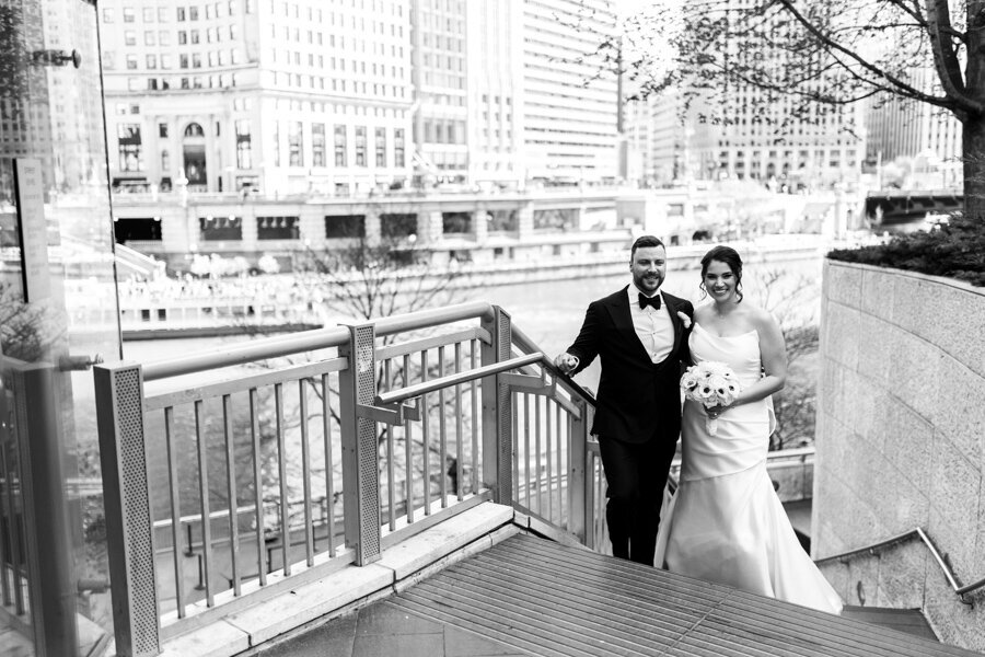 bride-groom-wrigley-plaza-chicago-hbicweddings