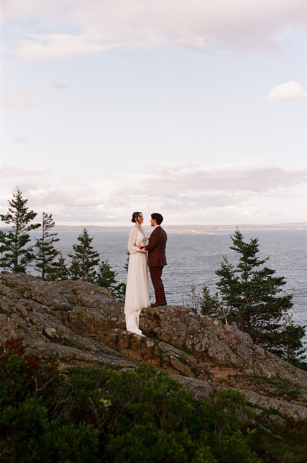 documentary wedding photographer maine