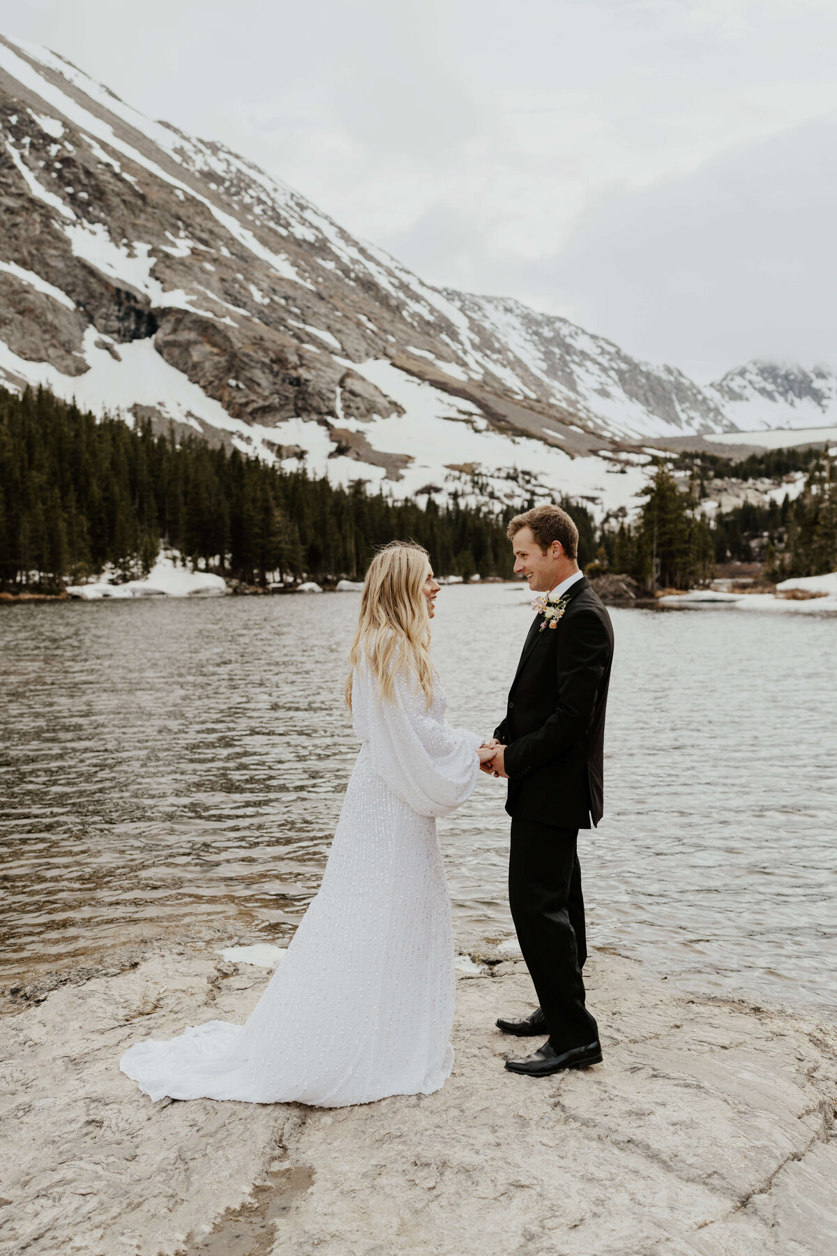 blue-lakes-elopement-photographer-10