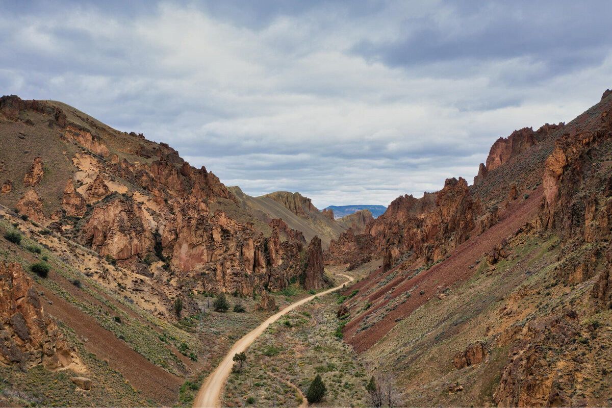 Wide landscape view of a beautiful valley.