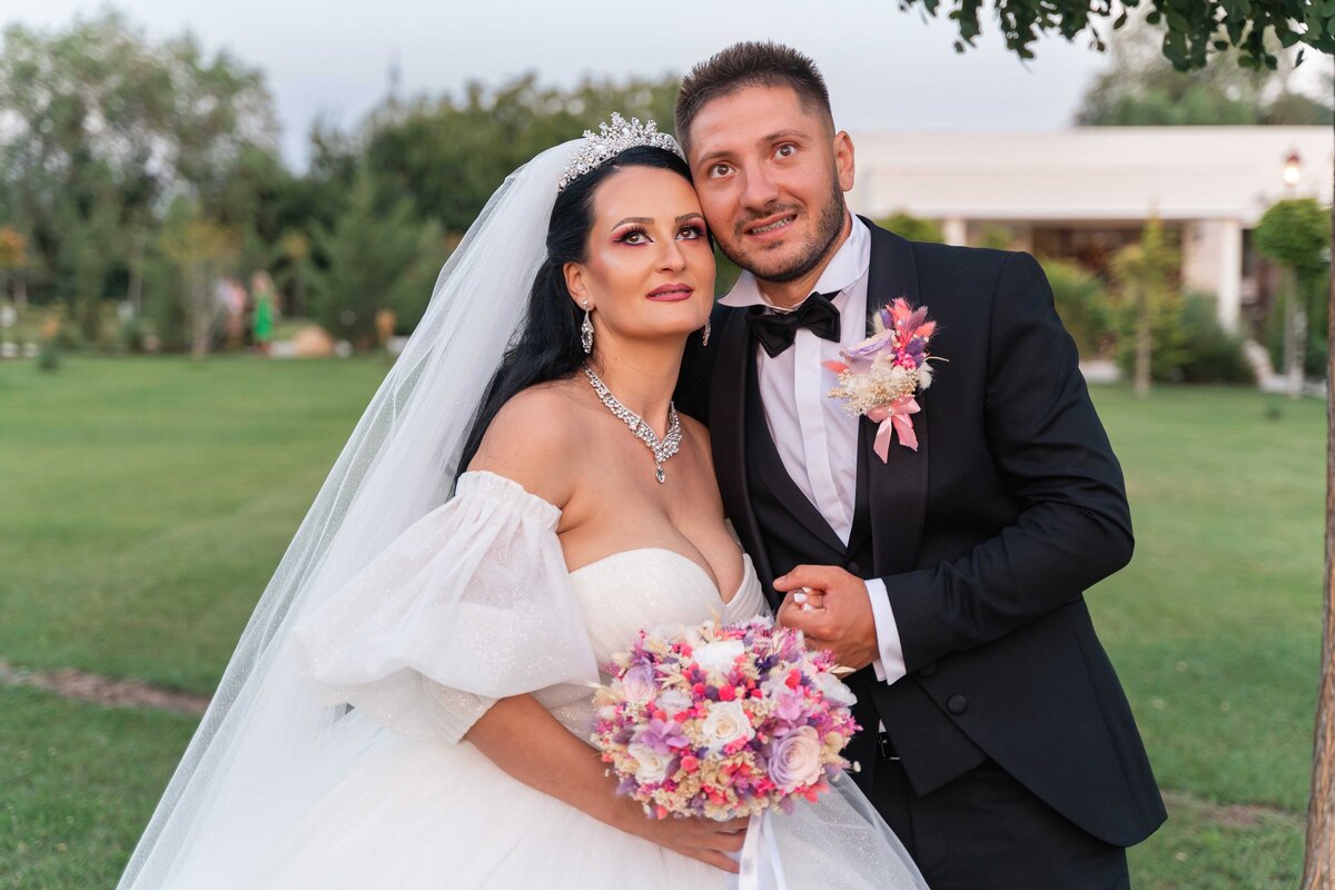 Ședință foto de nuntă în aer liber, Cernica