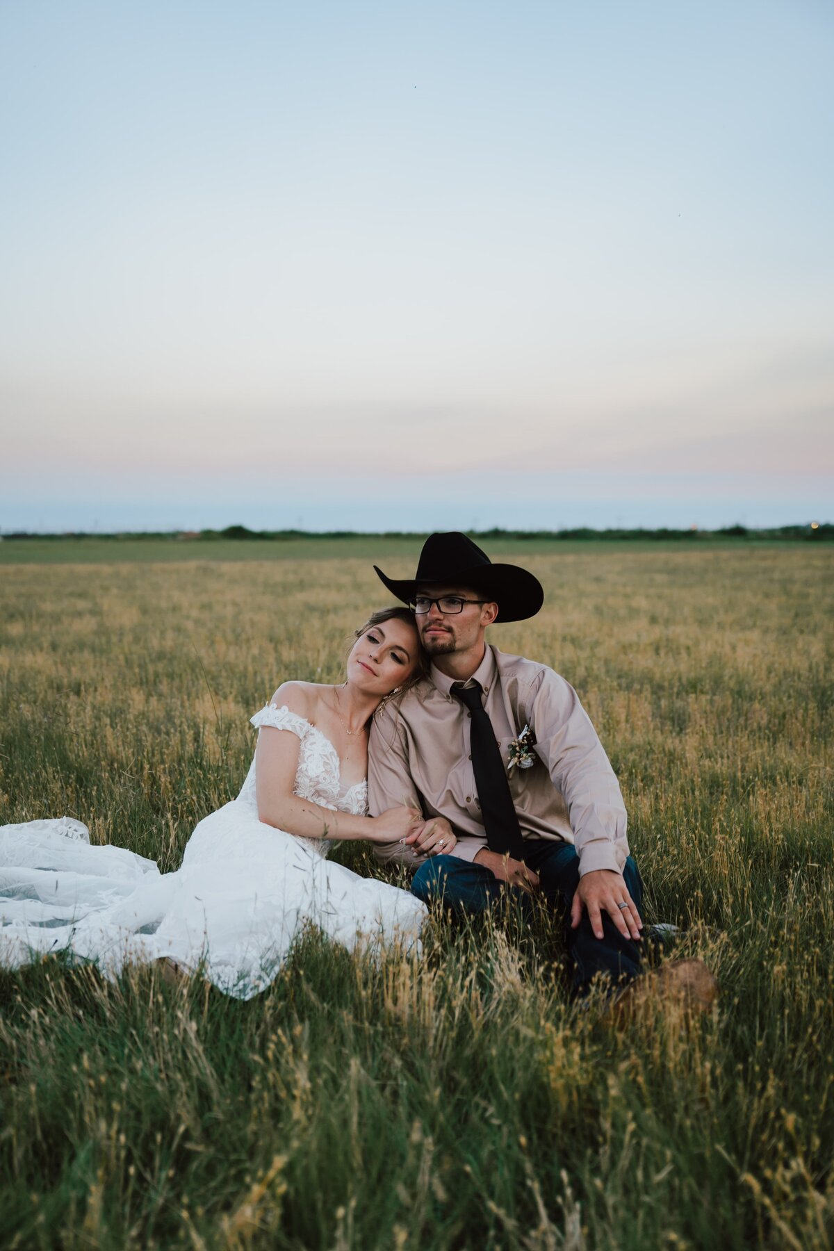 bride-groom-field-texas-wedding