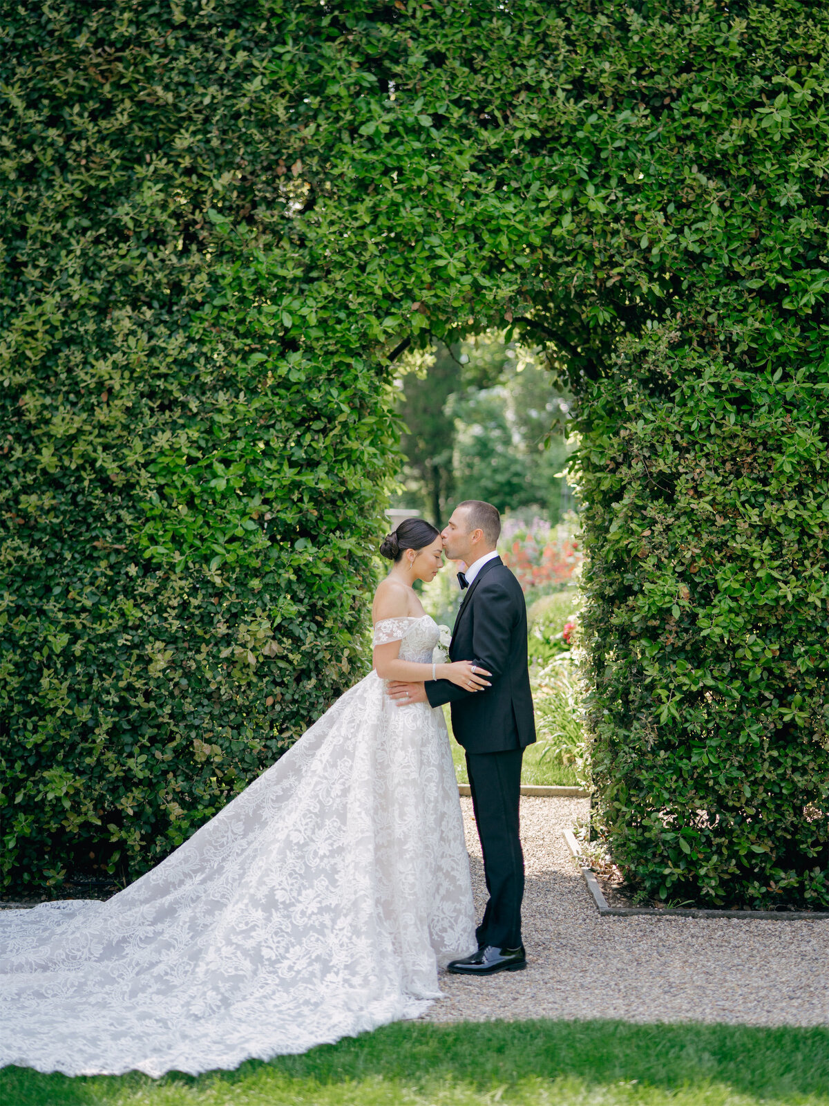03-villa-balbiano-lake-como-wedding-max-owens-design