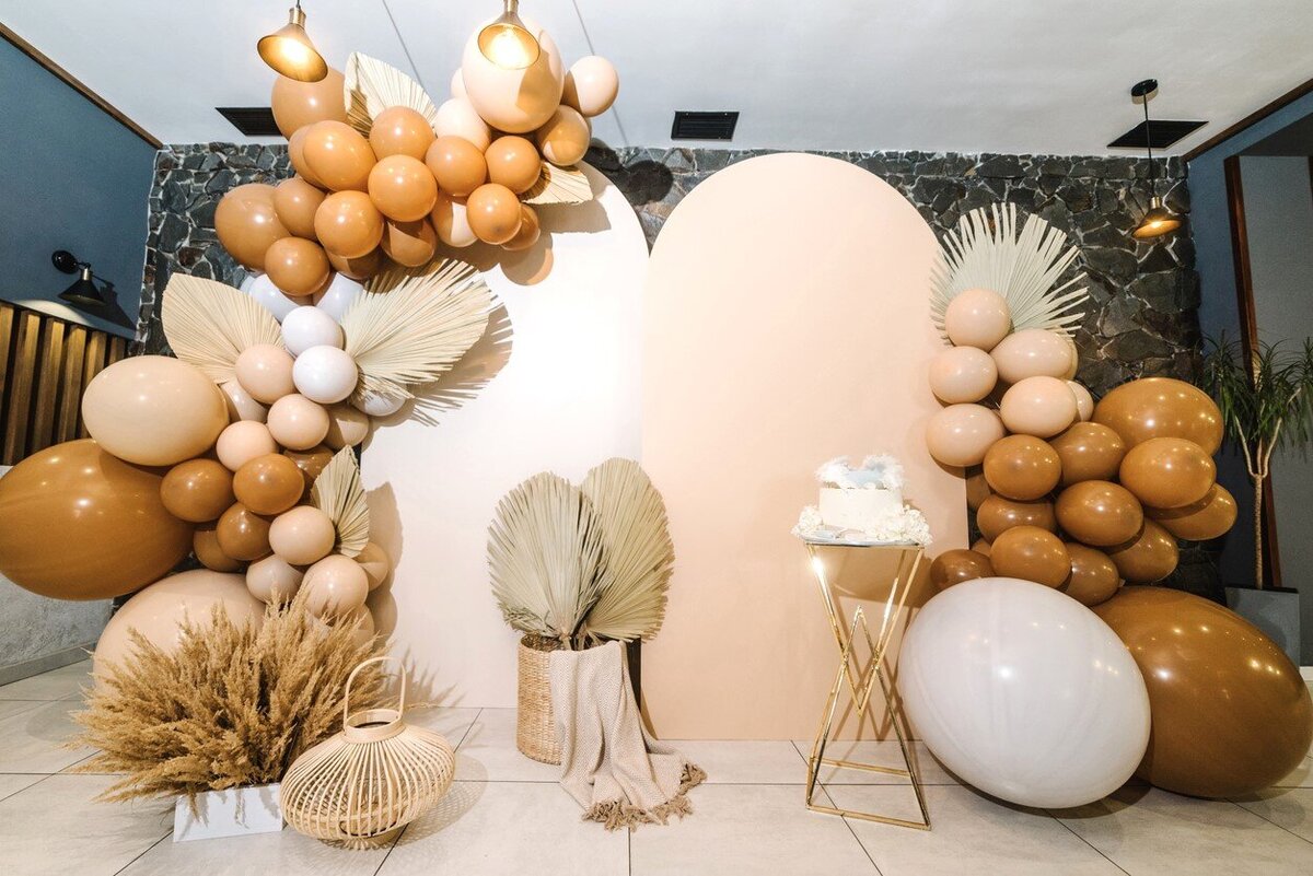 tan-cream-balloons