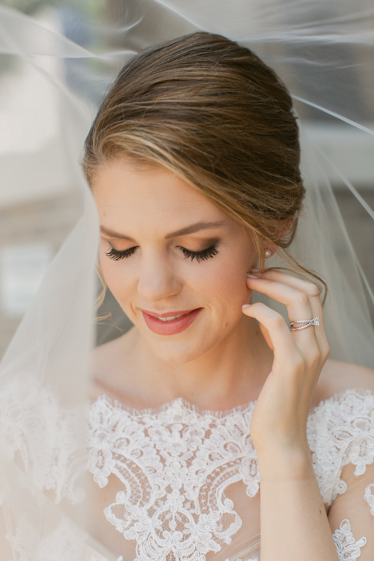 Bridal portraits at hotel crescent dallas