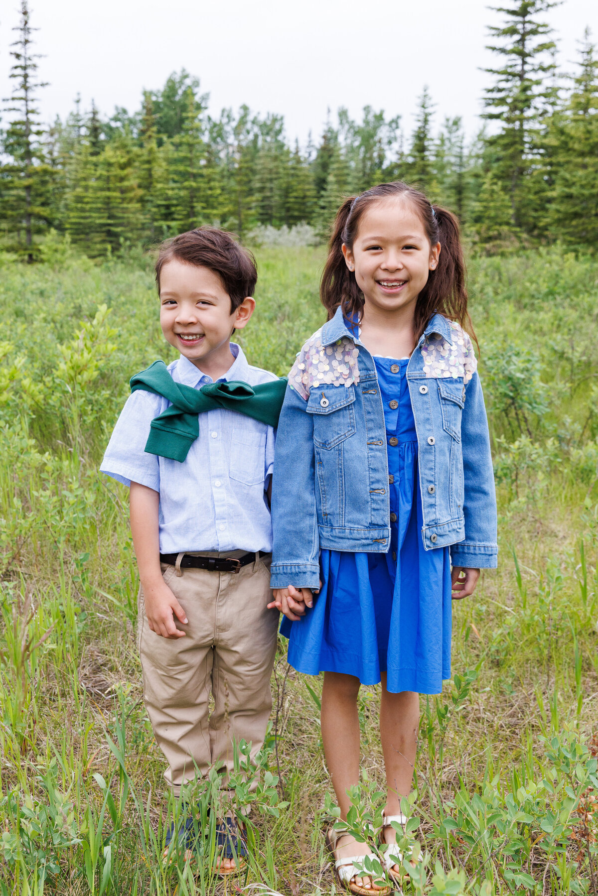 Calgary-outdoor-family-photos-Kate-Daniel-Photography-31